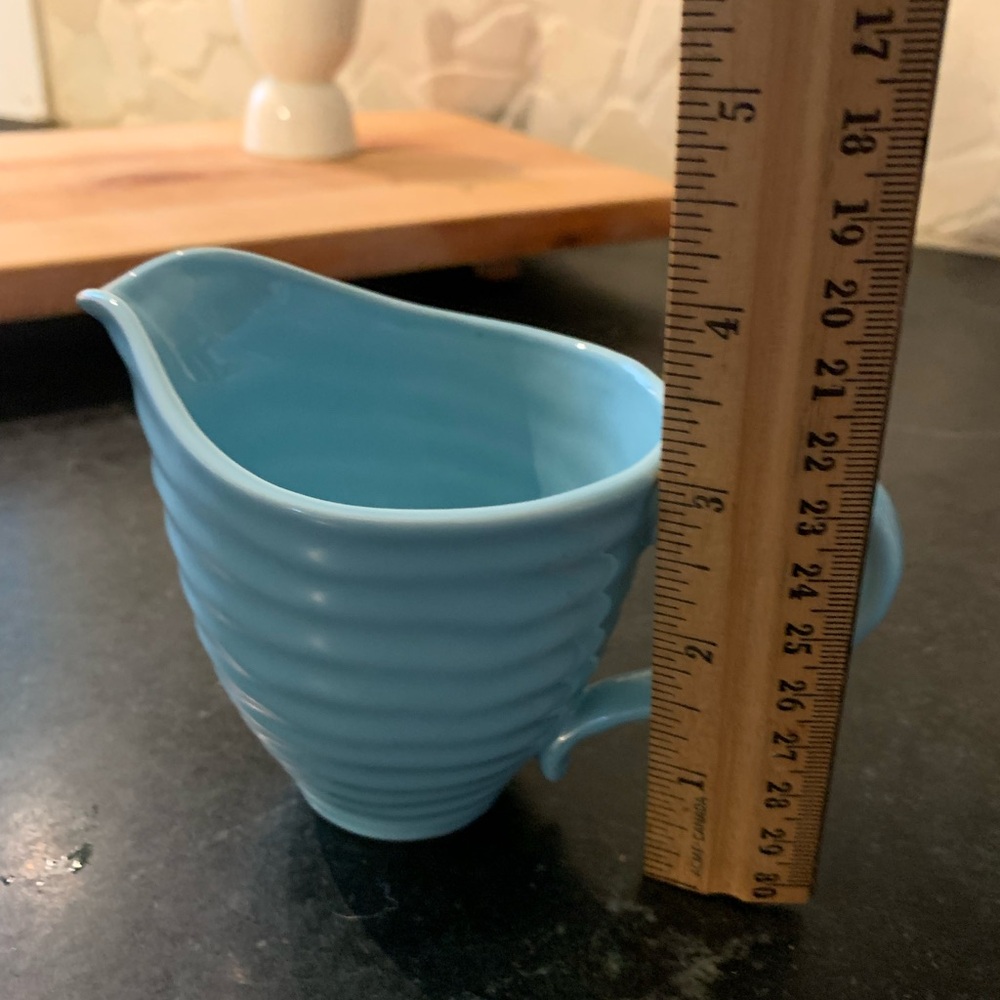 CIROA | Ripple Turquoise Creamer - Picture 7 of 8